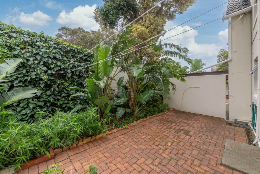3 Bedroom Property for Sale in Vredehoek Western Cape
